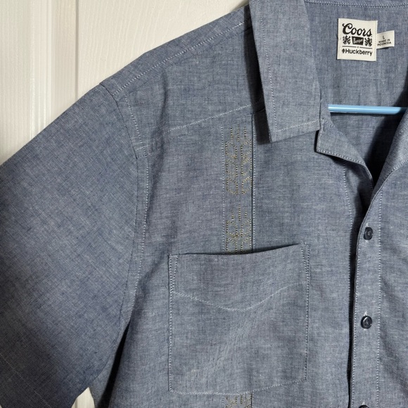 Huckberry x Coors Guayabera Shirt Blue Short Sleeve Camp Shirt Men’s LG Casual - Picture 8 of 10